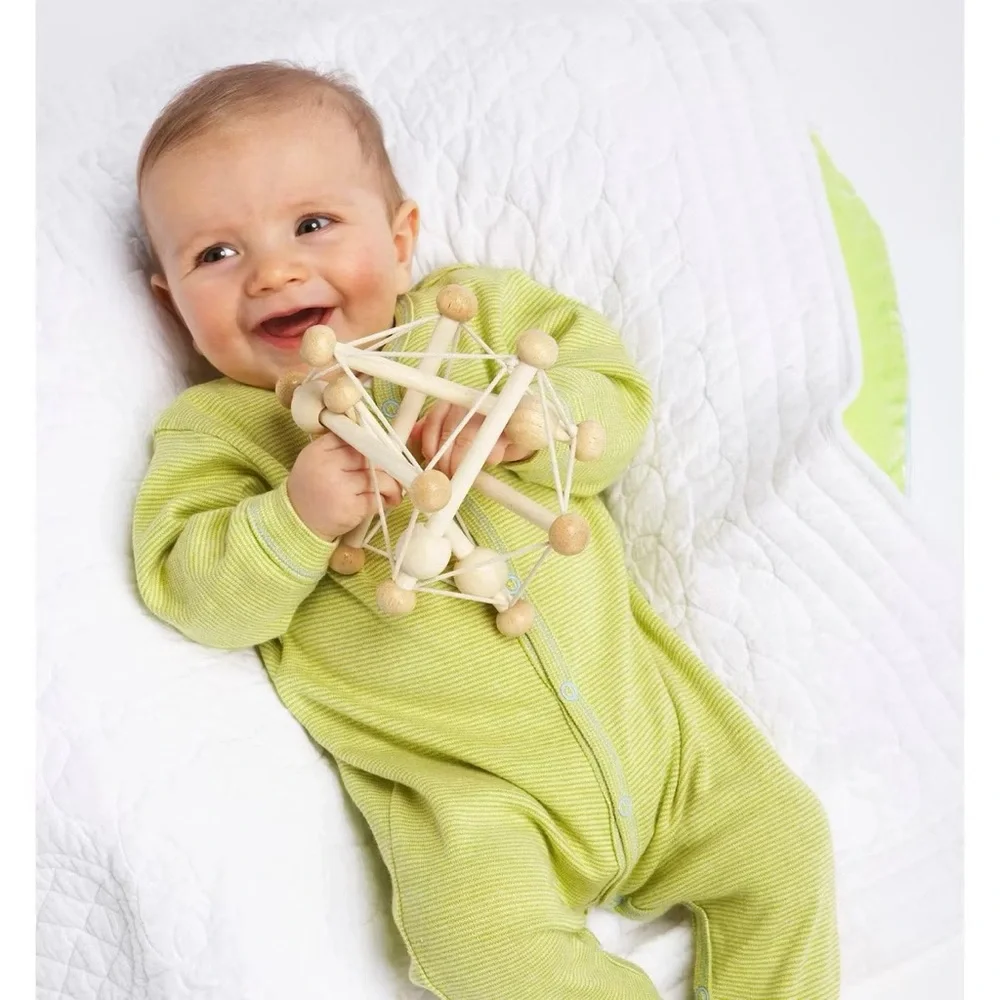 Manhattan Toy Skwish Natural Rattle and Teether Grasping Activity Toy
